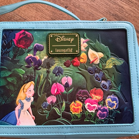 Disney Loungefly Alice in Wonderland Crossbody - Picture 5 of 5
